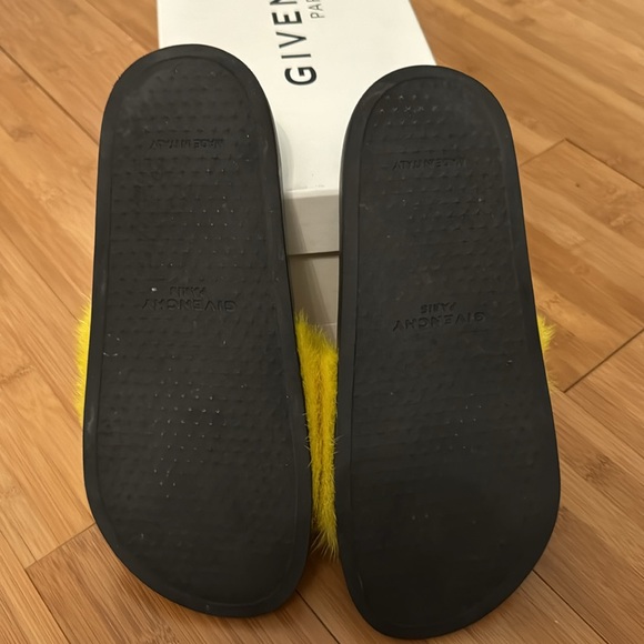Givenchy Mink Slides - Picture 13 of 13